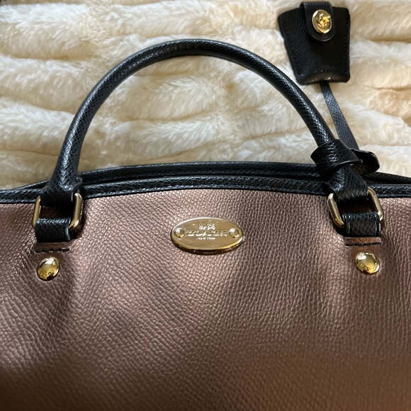 Coach two-tone copper-brown and black hand bag with shoulder strap. Gorgeous!❣️ - Picture 11 of 11